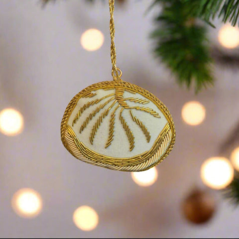 EMBROIDERED ORNAMENT : Bao