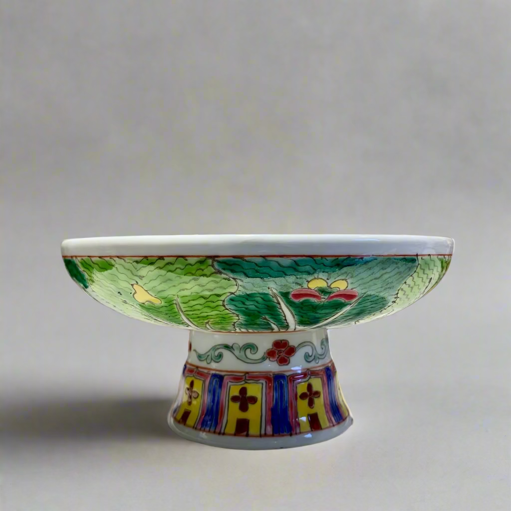 Chinese Hand-Painted Bok Choy Cabbage Leaf Ceramic Pedestal Bowl