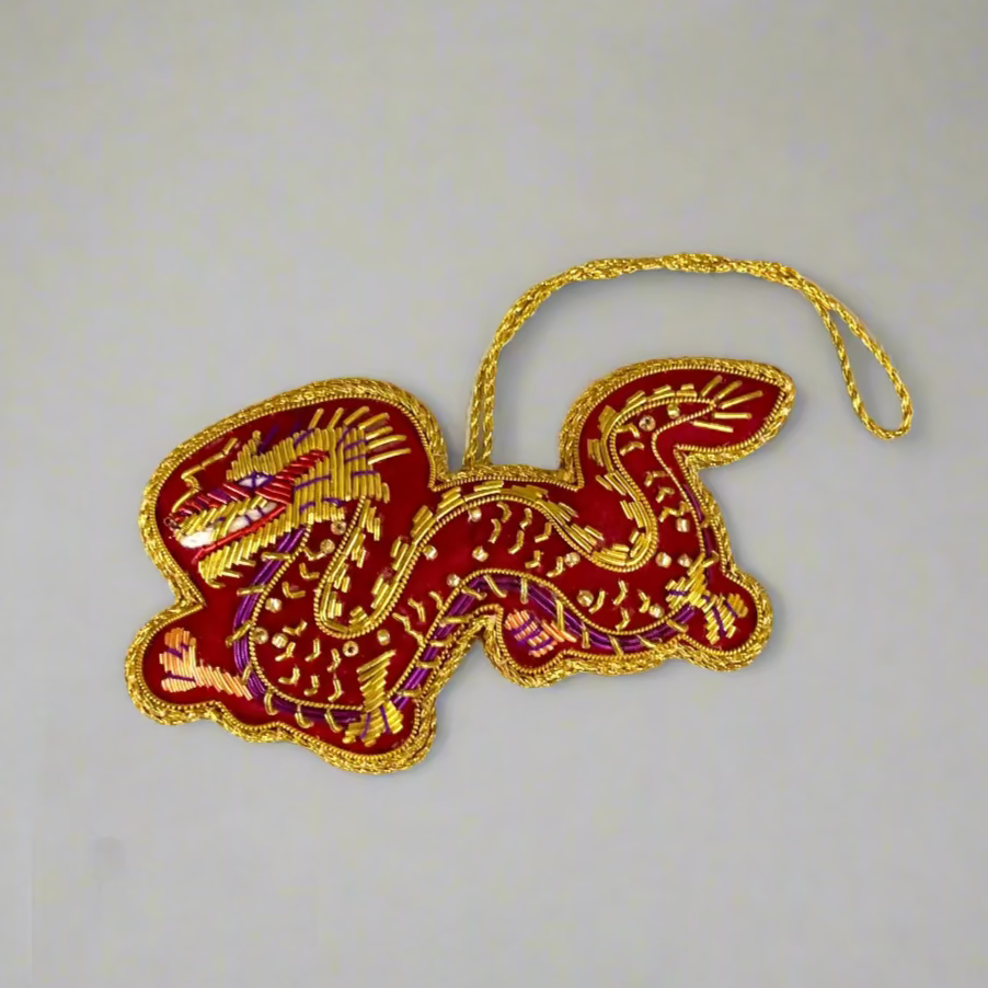 EMBROIDERED ORNAMENT : Dragon
