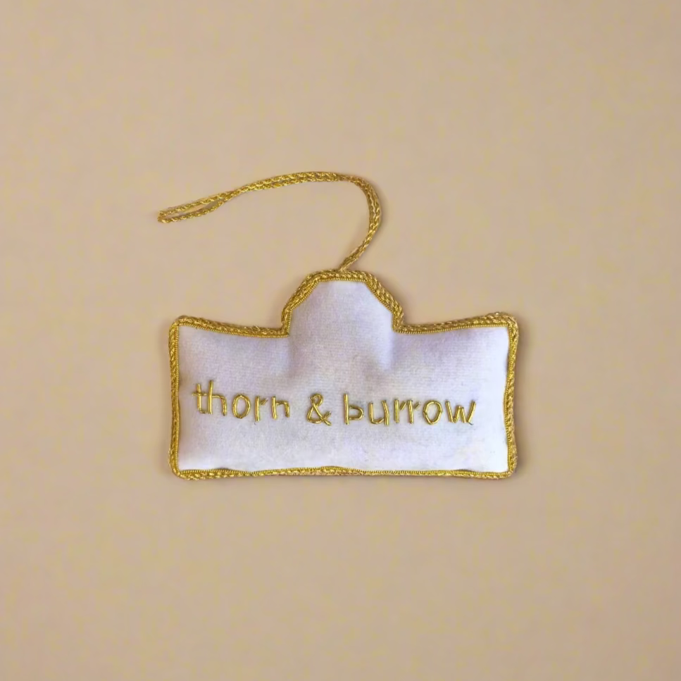 EMBROIDERED ORNAMENT : Jumbo Floating Restaurant