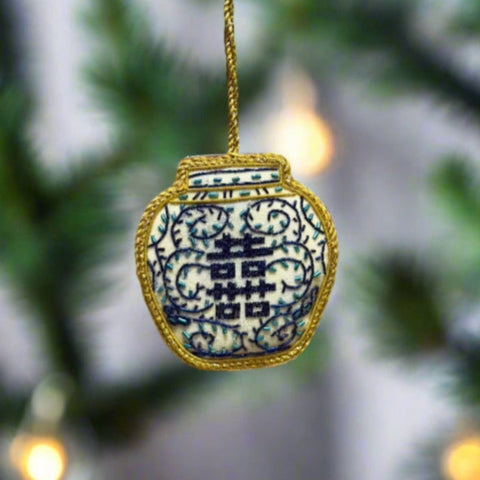 EMBROIDERED ORNAMENT : Ginger Jar