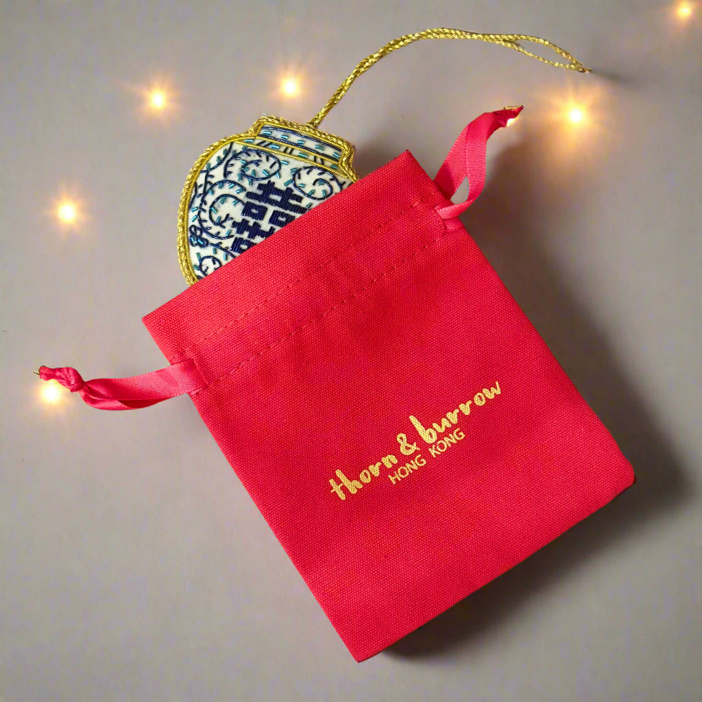 EMBROIDERED ORNAMENT : Ginger Jar