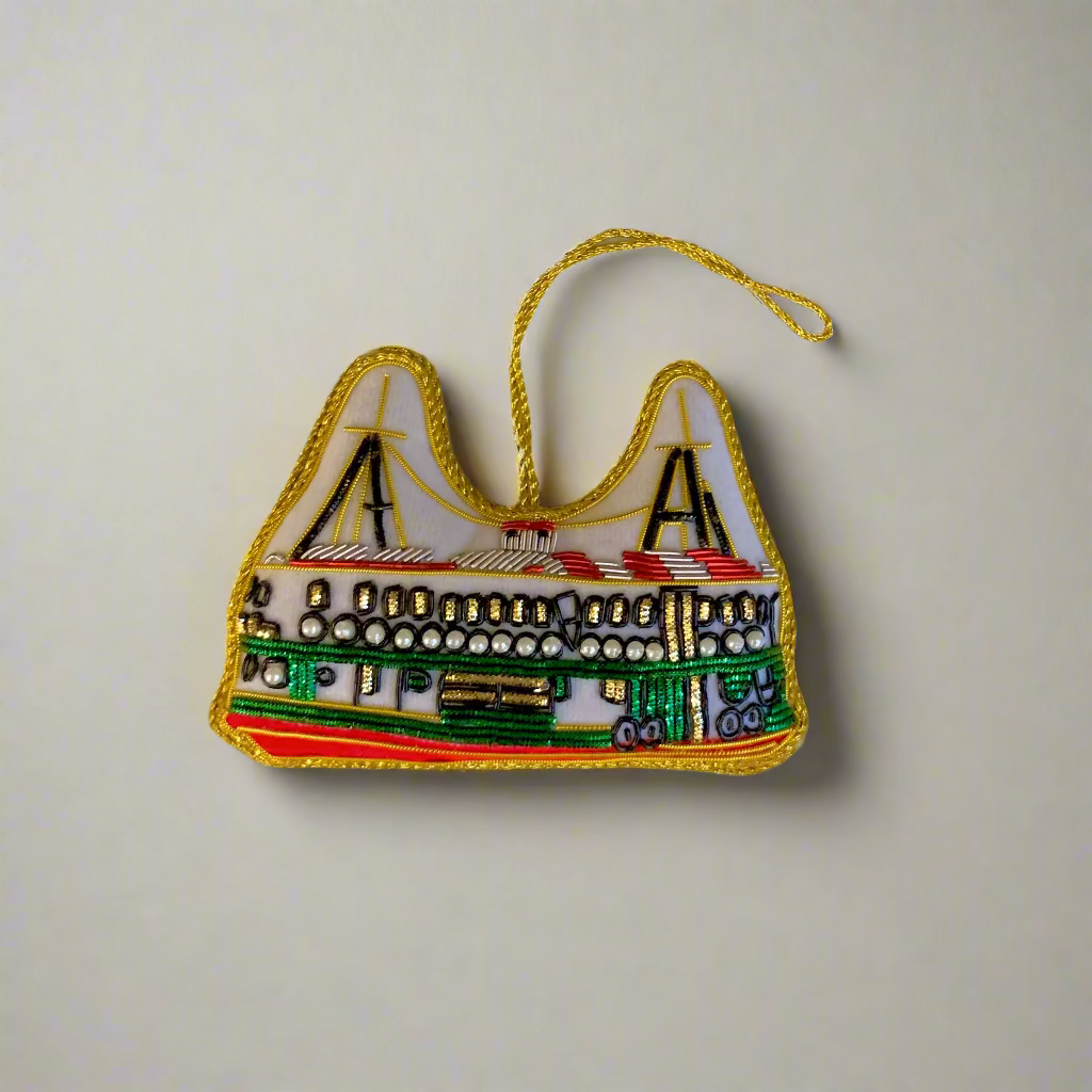 EMBROIDERED ORNAMENT : Star Ferry