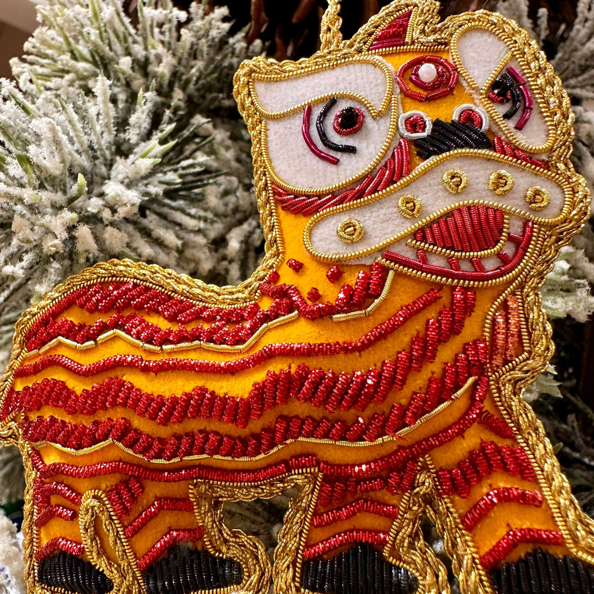 EMBROIDERED ORNAMENT : Lion - Thorn and Burrow