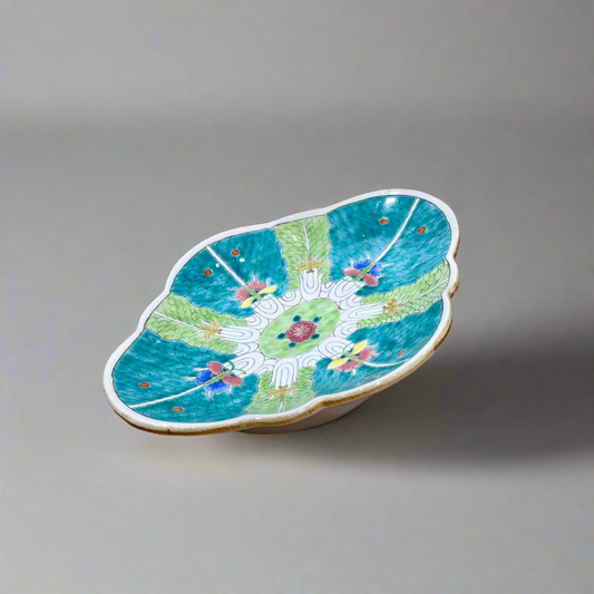 Chinese Hand-Painted Bok Choy Cabbage Leaf Scalloped Pedestal Bowl