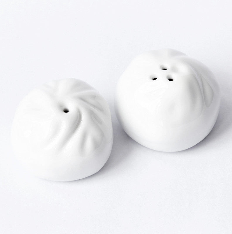 Dumpling salt and pepper shakers