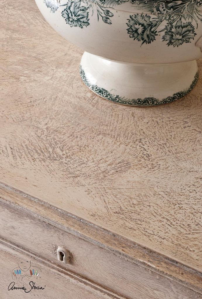 Dark Chalk Paint® Wax