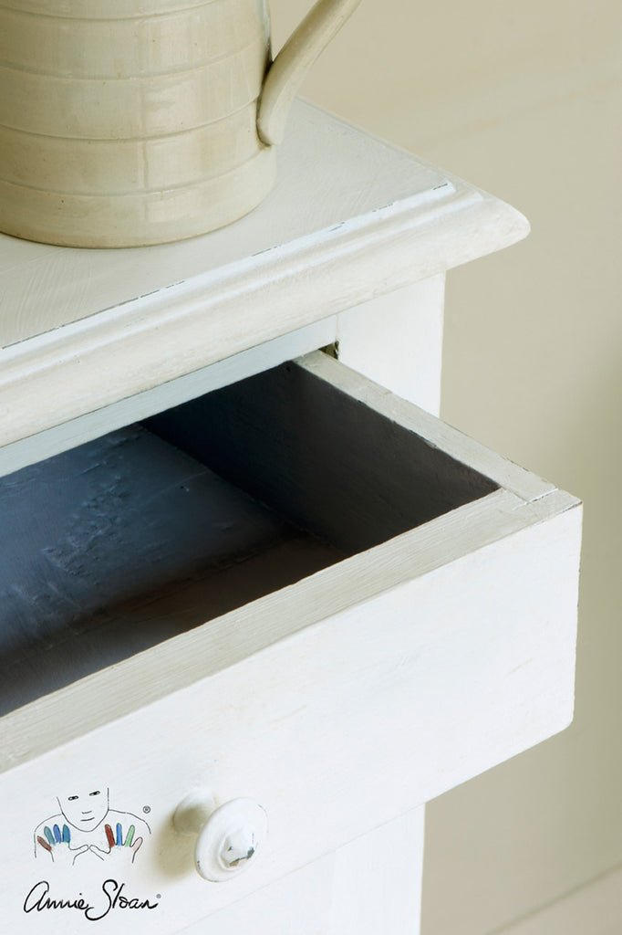 Old White Annie Sloan Chalk Paint®