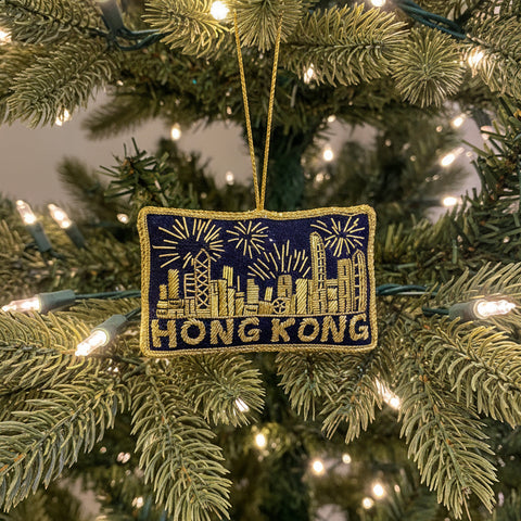 EMBROIDERED ORNAMENT : Hong Kong