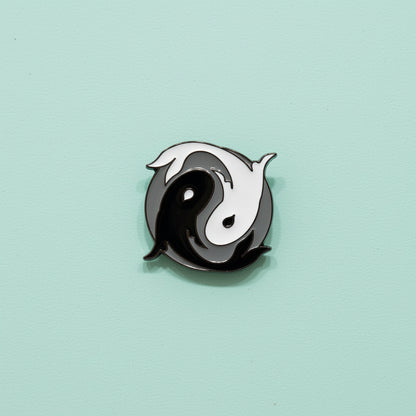 " Yin & Yang " T&B Enamel Pins