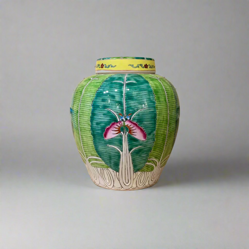 Chinese Hand-Painted Bok Choy Cabbage Leaf Ceramic Ginger Jar with Lid