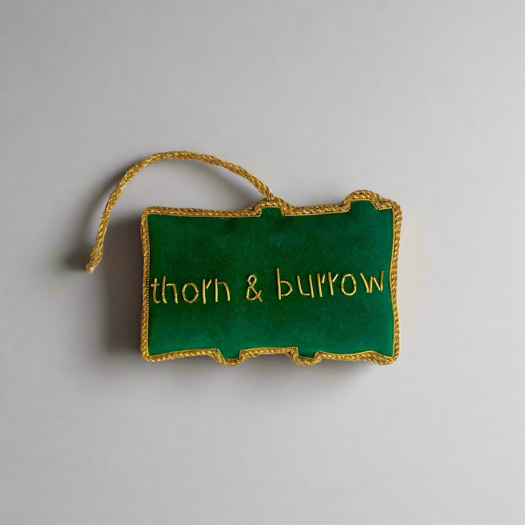 EMBROIDERED ORNAMENT : Tram