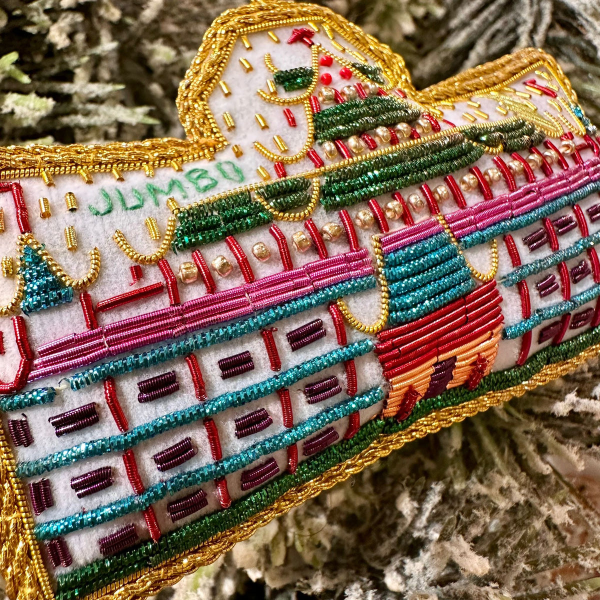 EMBROIDERED ORNAMENT : Jumbo Floating Restaurant