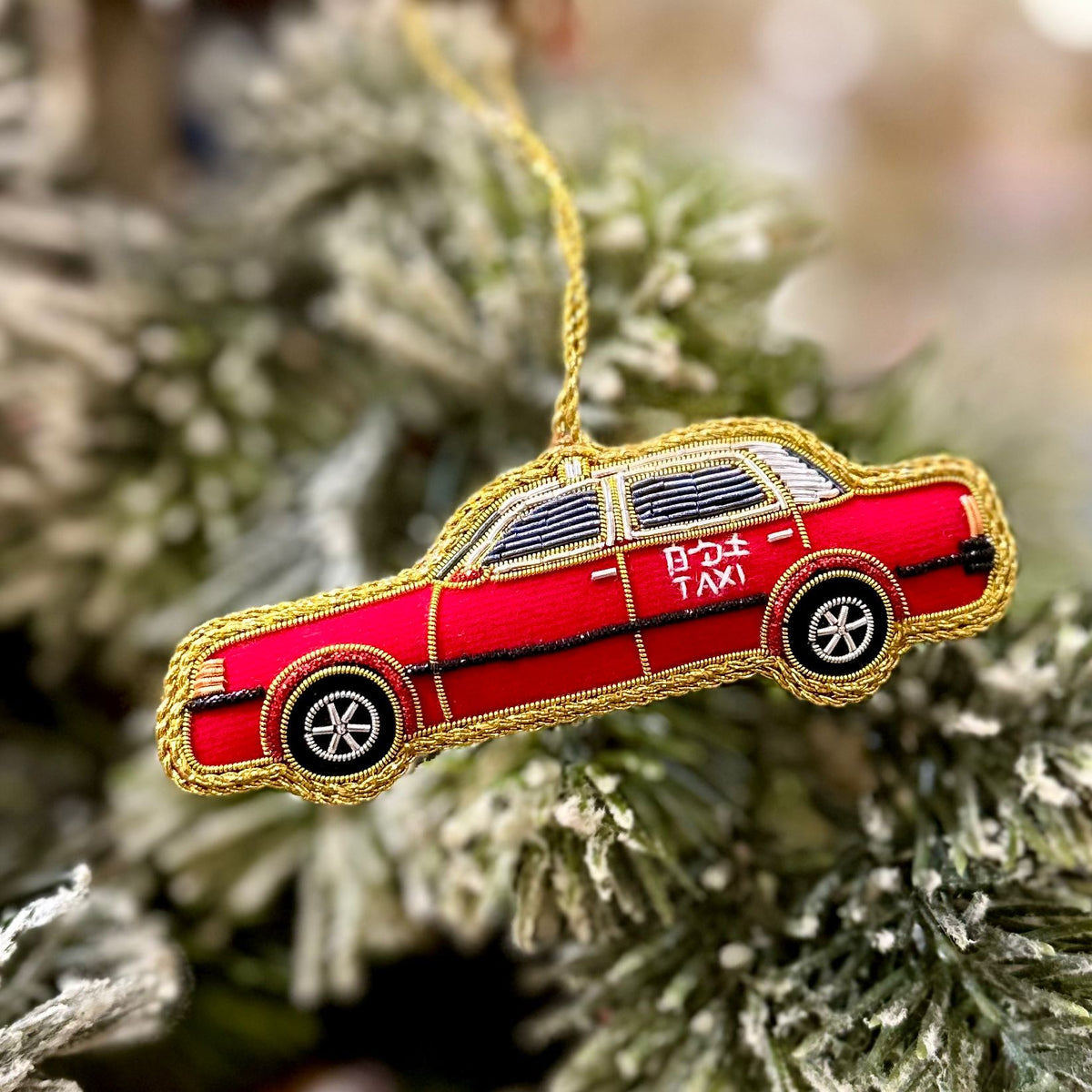 EMBROIDERED ORNAMENT : Taxi - Thorn and Burrow