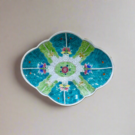 Chinese Hand-Painted Bok Choy Cabbage Leaf Scalloped Pedestal Bowl