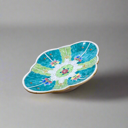 Chinese Hand-Painted Bok Choy Cabbage Leaf Scalloped Pedestal Bowl