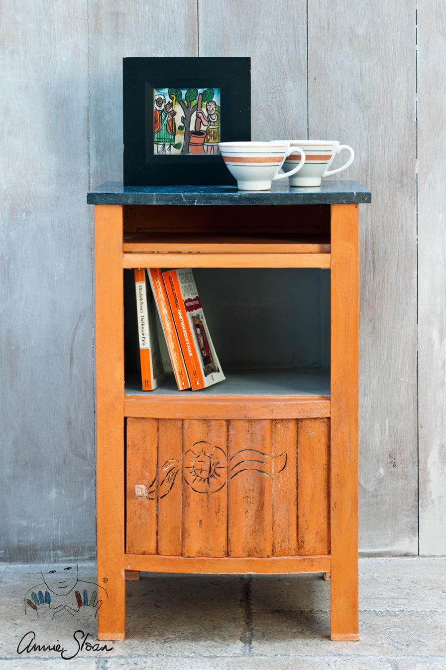 Barcelona Orange Annie Sloan Chalk Paint® - Thorn and Burrow
