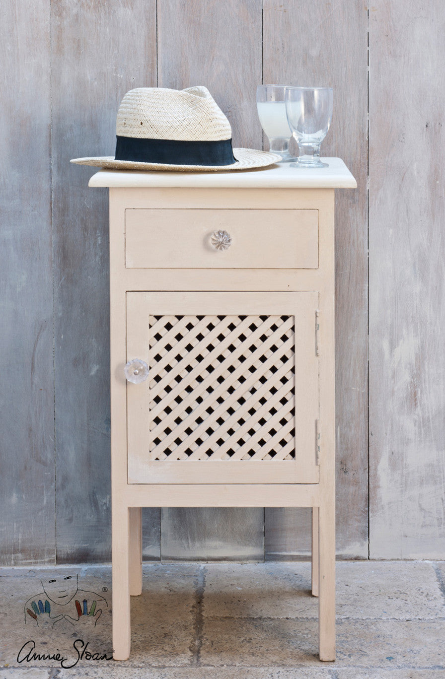 Old Ochre Annie Sloan Chalk Paint® - Thorn and Burrow