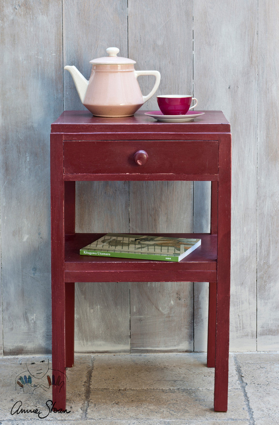 Primer Red Annie Sloan Chalk Paint® - Thorn and Burrow