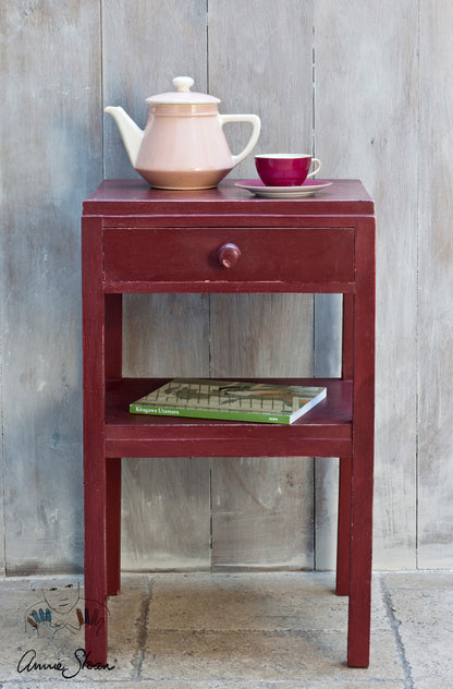Primer Red Annie Sloan Chalk Paint® - Thorn and Burrow