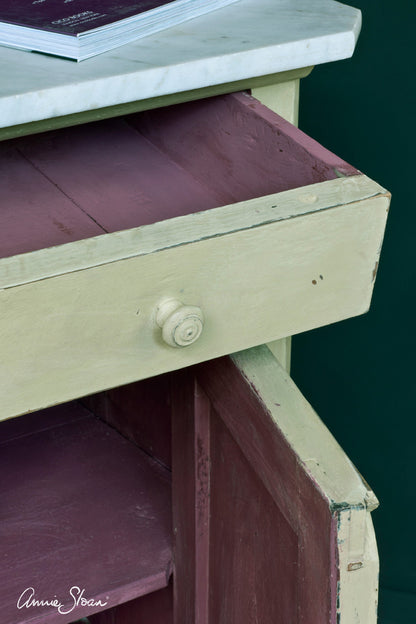 Versailles Annie Sloan Chalk Paint® - Thorn and Burrow